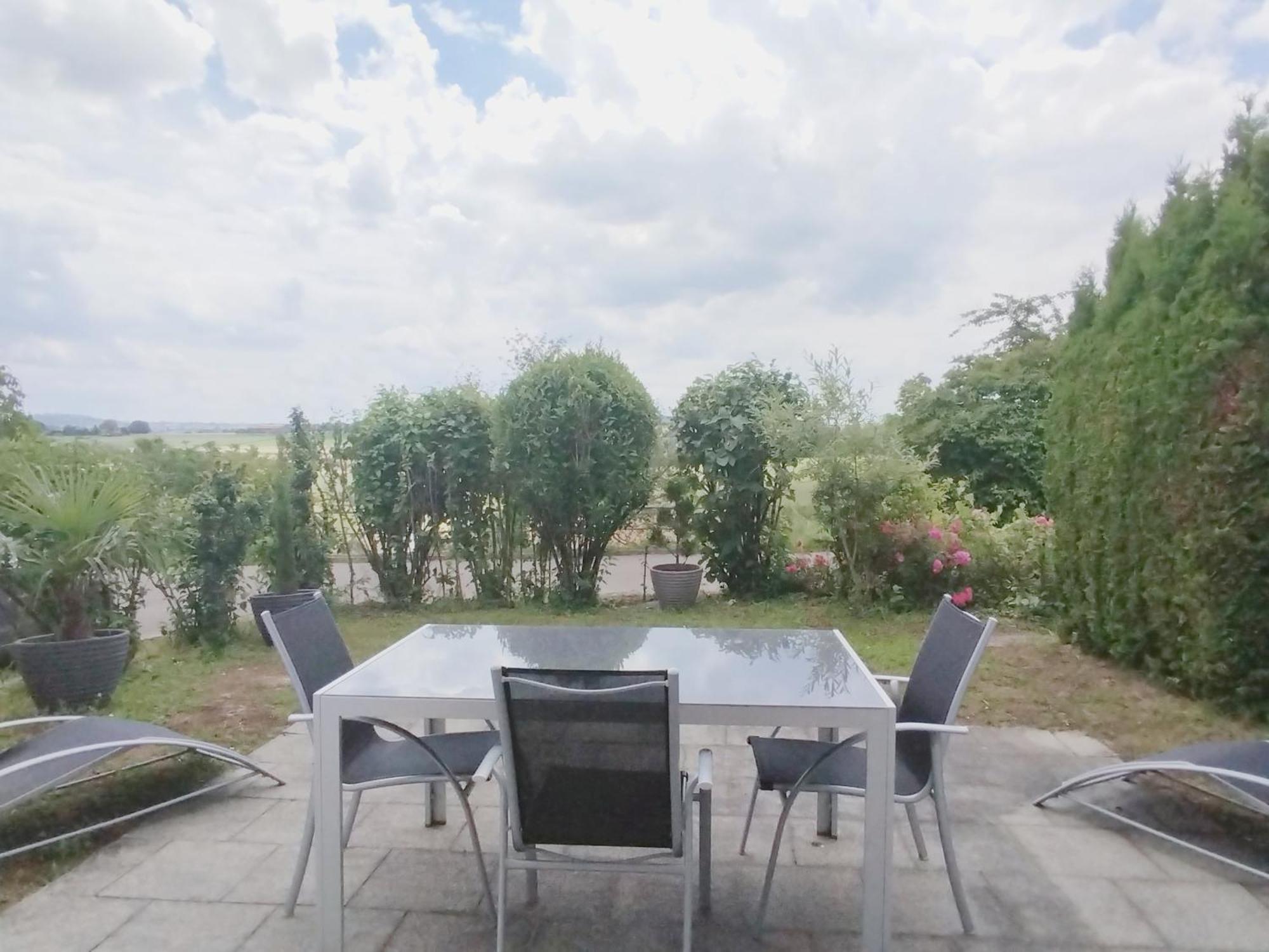 Sonniges 2-Zimmer-Gartenapartment Bietigheim-Bissingen Dış mekan fotoğraf